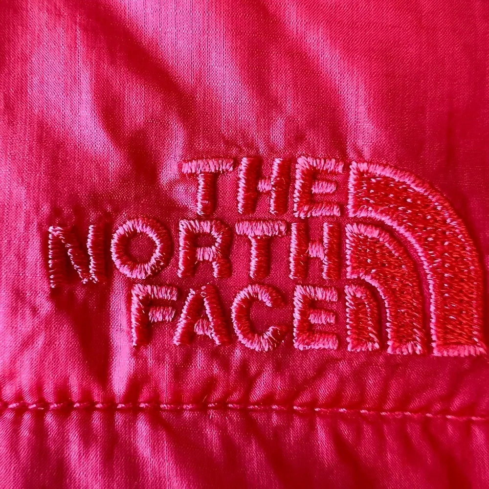 *FIRM PRICE* The North Face Pseudio Puffer Full Zip Performance Hooded Vest